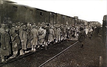 World War I. Serb prisoners in Hungary, about to be taken to the interior of the country (1915)