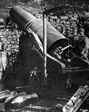 Première Guerre Mondiale. Un mortier italien de 280 dans les montagnes (1914)