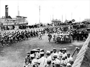 Chinese Revolution. Chinese troops landing at  Poukeou (1927)