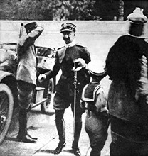 World War I. Cavalry Lieutenant Gabriele d'Annunzio leaving for the front (1915)
