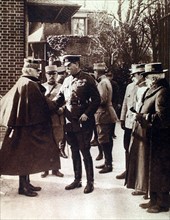 World War I. Lord Kitchener speaking with General Joffre (1915)