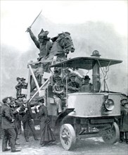 Bartholdi's statue of "Vercingétorix" being transported by automobile