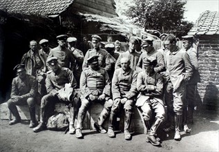 Première Guerre Mondiale. Officiers allemands prisonniers (1915)