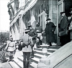 World War I. Lord Kitchener leaving the main French headquarters (1915)