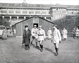 M. Poincaré, président de la république, visite le grand quartier général des armées (1917)