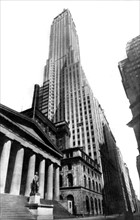 New York, La Banque de Manhattan vue du coin de Wall Street et de Nassau Street (1930)