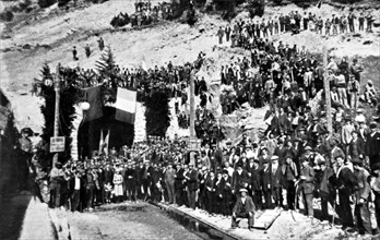 Célébration du percement du tunnel de Somport qui reliera Pau à Saragosse (1912)