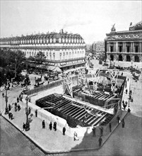Construction du Métropolitain sur la place de l'Opéra à Paris (1903)