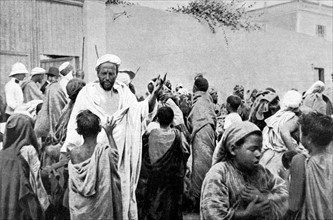 A Casablanca, distribution gratuite de pain par le consulat de France (14 juillet 1907)