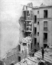 Première Guerre Mondiale.
A Paris, maison éventrée par un bombardement de Zeppelin, in "Le pays de France" du 10 février 1916