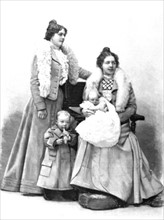 Guerre du Transvaal.
Portraits des petites-filles et des arrières-petits-enfants du président Krüger, en 1900.