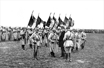 Première Guerre Mondiale.
Visite du général Joffre sur le front (1916)