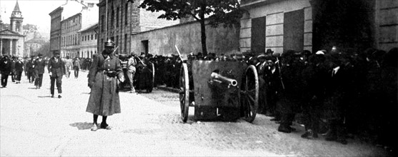 Poland - 1926
In Warsaw, marshal Pilsudski's coup.
