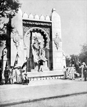 At Dakar, inauguration of the War Memorial, in the presence of minister of the colonies Mr. Maginot, and general governor of the A.O.F., Mr. Carde