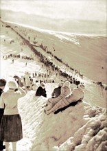Winter sports in the Pyrenees (1923)