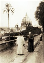 Pope Pie XI's walk in the gardens of the Vatican (1922)