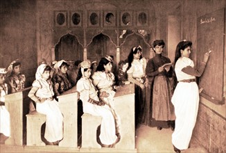 School for young Muslim girls in Tunis (1909)