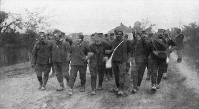 Young Serb soldiers going to war, 1916