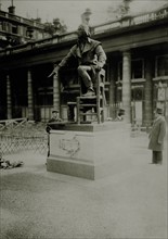 Statue de Camille Desmoulins au Palais Royal