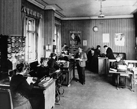 1901 / Daily office life