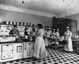 1st decade of the 20th century / A kitchen in 1900