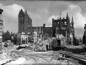 1945 / Capitulation / Lübeck en ruines