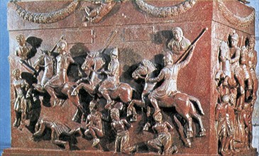 Bas-relief sur sarcophage, scène de combat entre Romains et Germains