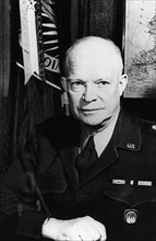1952 / 1st H-bomb / Dwight D. Eisenhower (1890-1969), American republican President