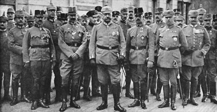 In Germany, Marshal Hindenburg replaces Erich von Falkenhayn, Ministre of war