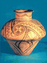 Vase en céramique peint (culture Cucuteni)
