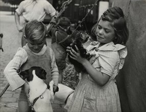 The Cirque Fanni at the Foire du Trône, circa 1948