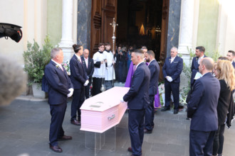 Obsèques de Loana, Nice, 10 avril 2026