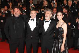 Denis Ménochet, Guillaume Canet, Leonardo Sbaraglia and Marion Cotillard