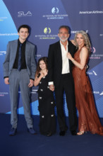 Jeffrey Dean Morgan and family