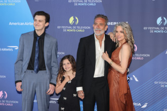 Jeffrey Dean Morgan and family