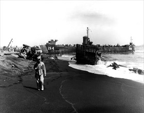 Débarquement américain à Iwo Jima (Pacifique), 2 mars 1945.