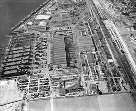 Aerial view of the Kaiser shipyards in Vancouver, Washington