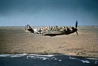 Chasseur allemand Messerschmidt Bf-109 en Libye, 1942.