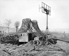 Radar américain SCR-584, Italie, 1944 ou 1955.