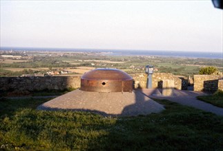 Mur de l'Atlantique : observatoire allemand, La Pernelle, Normandie.