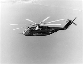 Hélicoptère lourd de transport de l'US navy Sikorsky S-65 "Super Stallion"