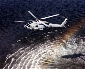 Hélicoptère américain Sikorsky HS-2, de lutte ASM, patrouille maritime et sauvetage
