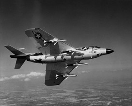 Fighter-bomber McDonnell-Douglas "Densu"