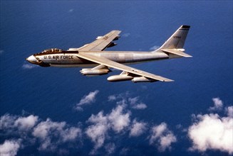 Bombardier lourd stratégique américain Convair B-36