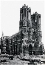 La cathédrale de Reims après le bombardement de 1914