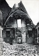 Le palais archiépiscopal de Reims après les bombardements