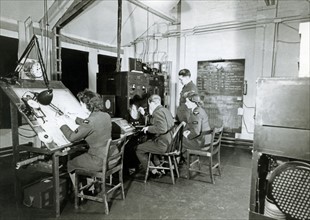 Operating room of the radar station 'Chain Home', 1940