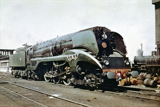 SNCF Hudson locomotive 232 in 1948