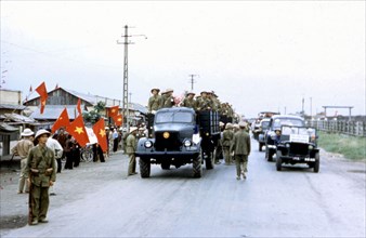Les troupes communistes entrent dans la ville de Haïphong