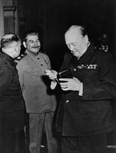 Conférence de Yalta. Staline et Winston S. Churchill pendant une pause (février 1945)